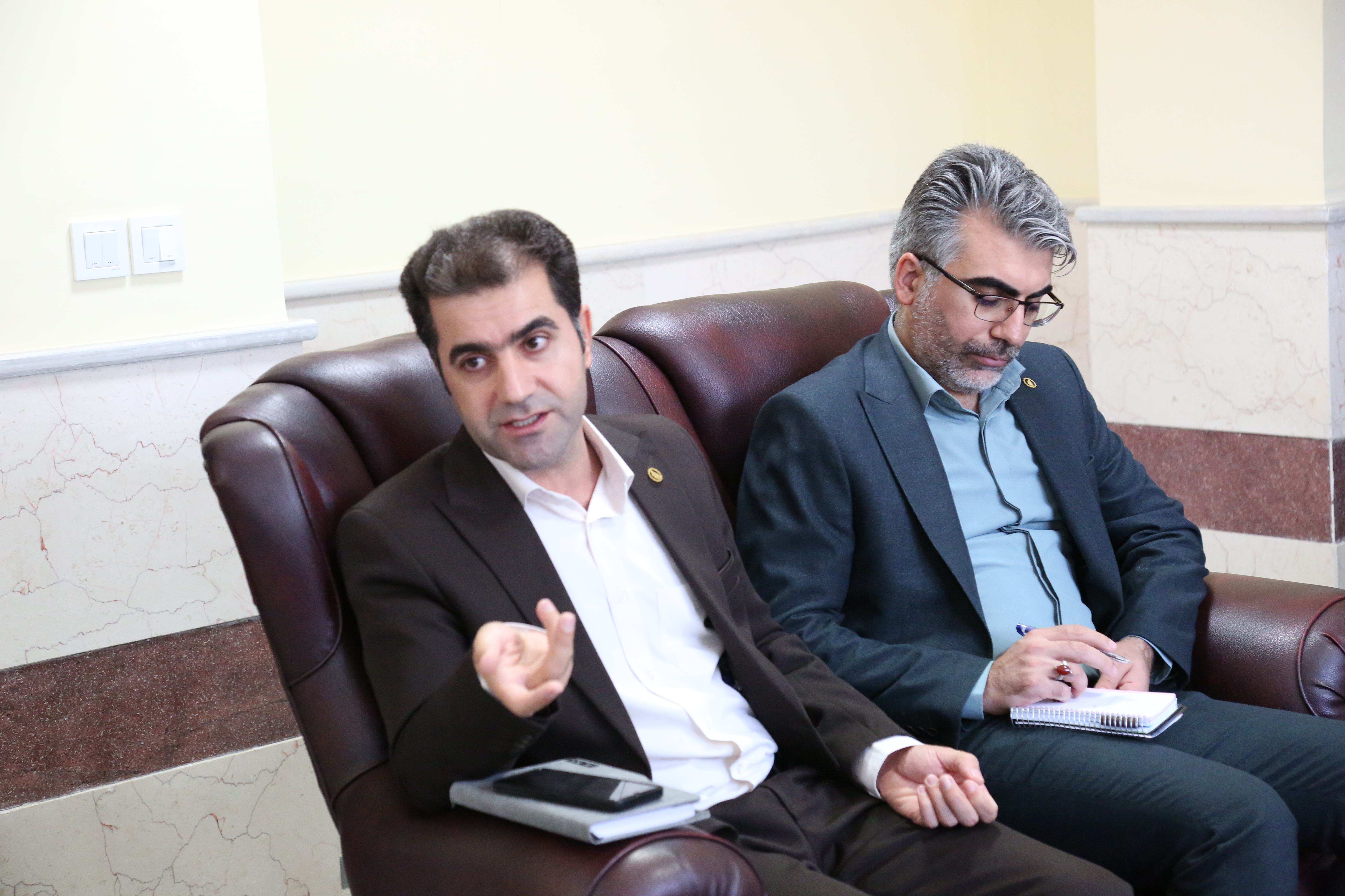 جلسه هم‌اندیشی  پارک علم و فناوری و بنیاد نخبگان استان ایلام 